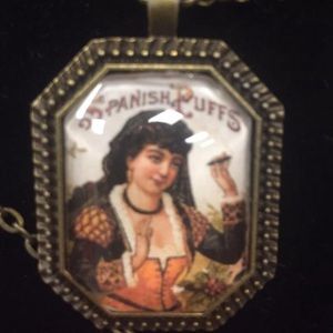 Cigar label necklace Spanish Puffs